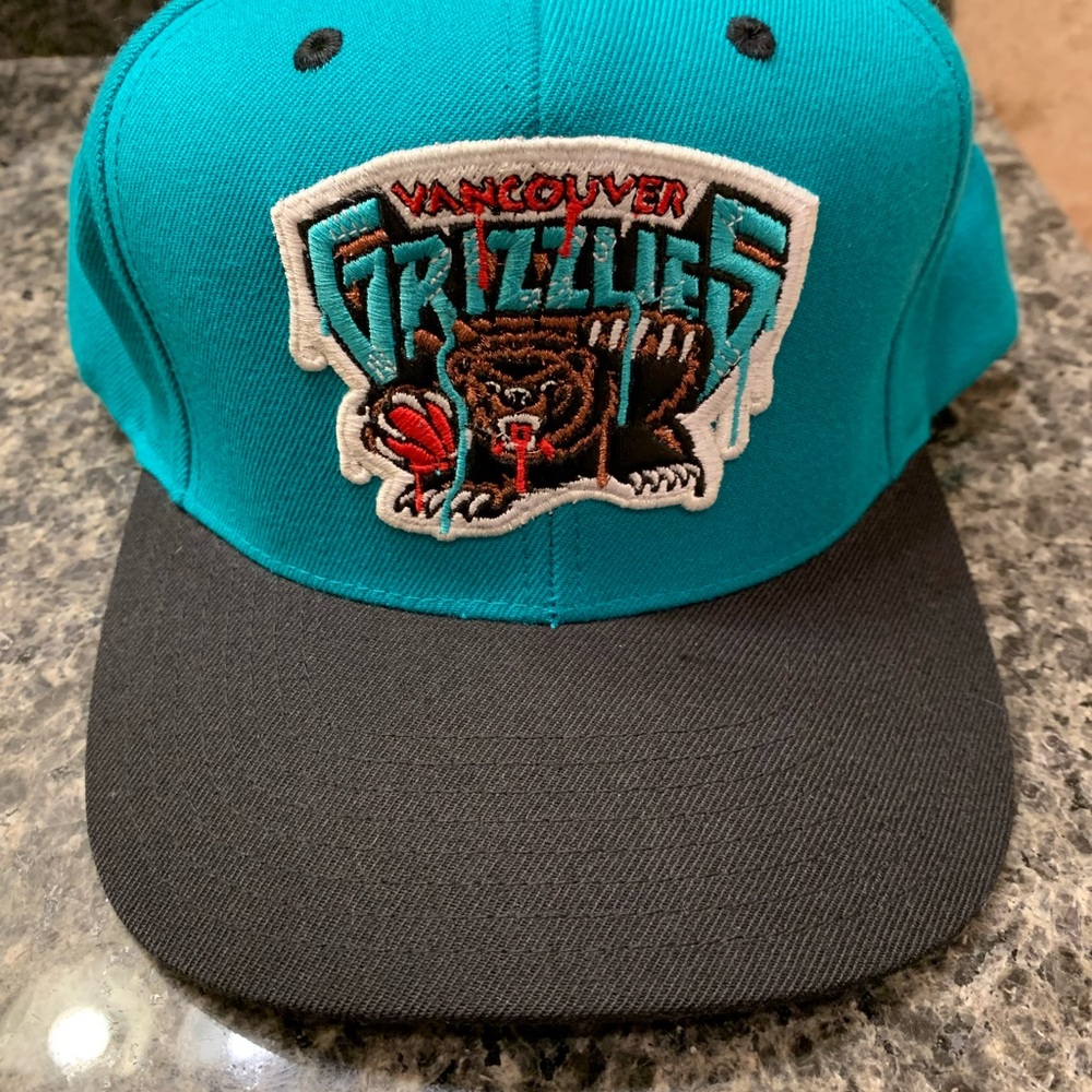 Mitchell & Ness Vancouver Grizzlies Teal and Gray Hat